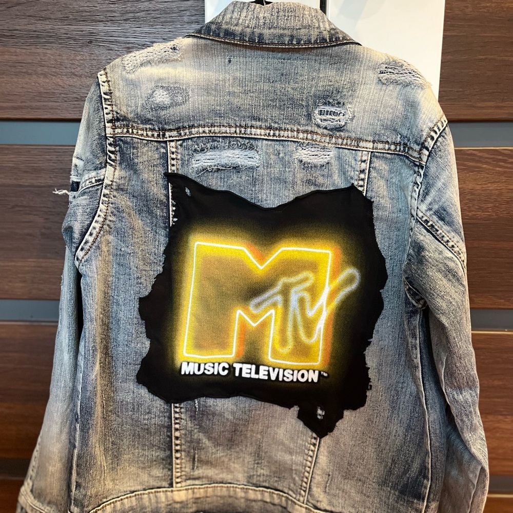 JORDAN CRAIG denim jacket with added MTV patch on the back